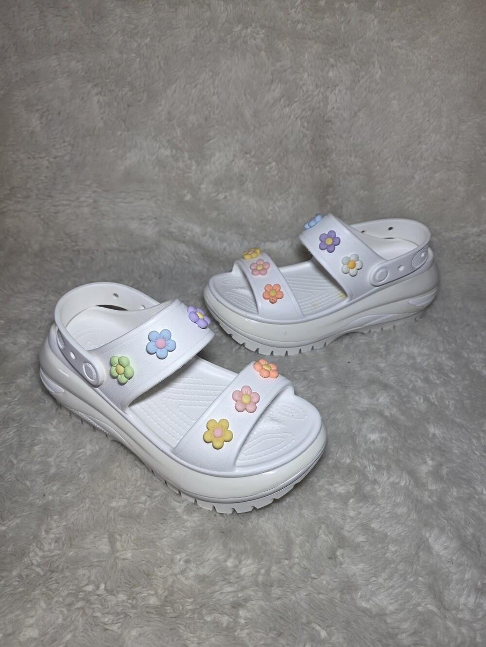 Crocs White Classic Mega Crush Sandal Platform M5 W7